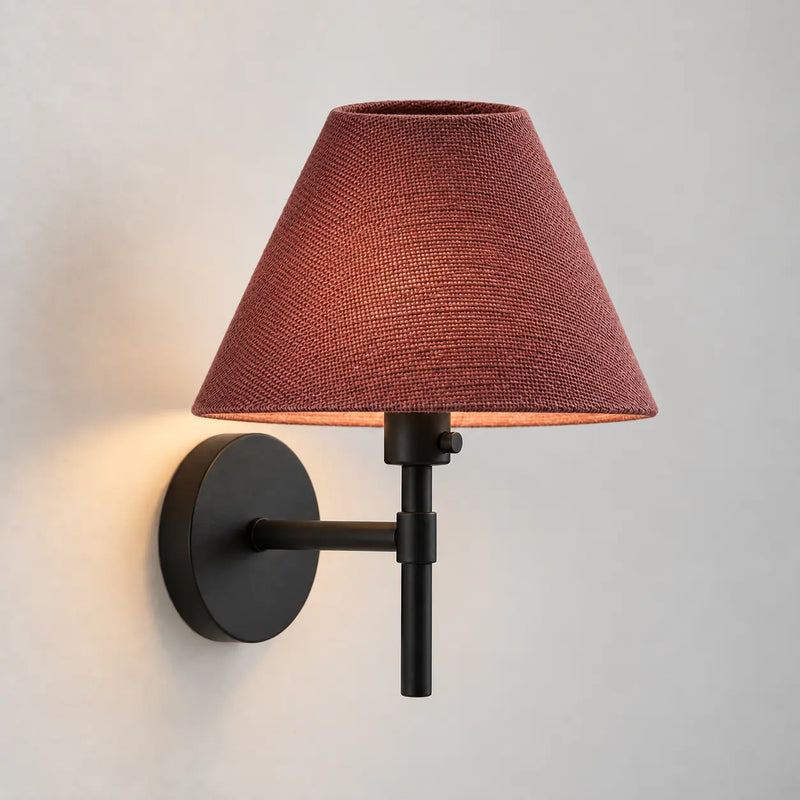 Applique murale avec abat-jour tissu bordeaux, packshot premium