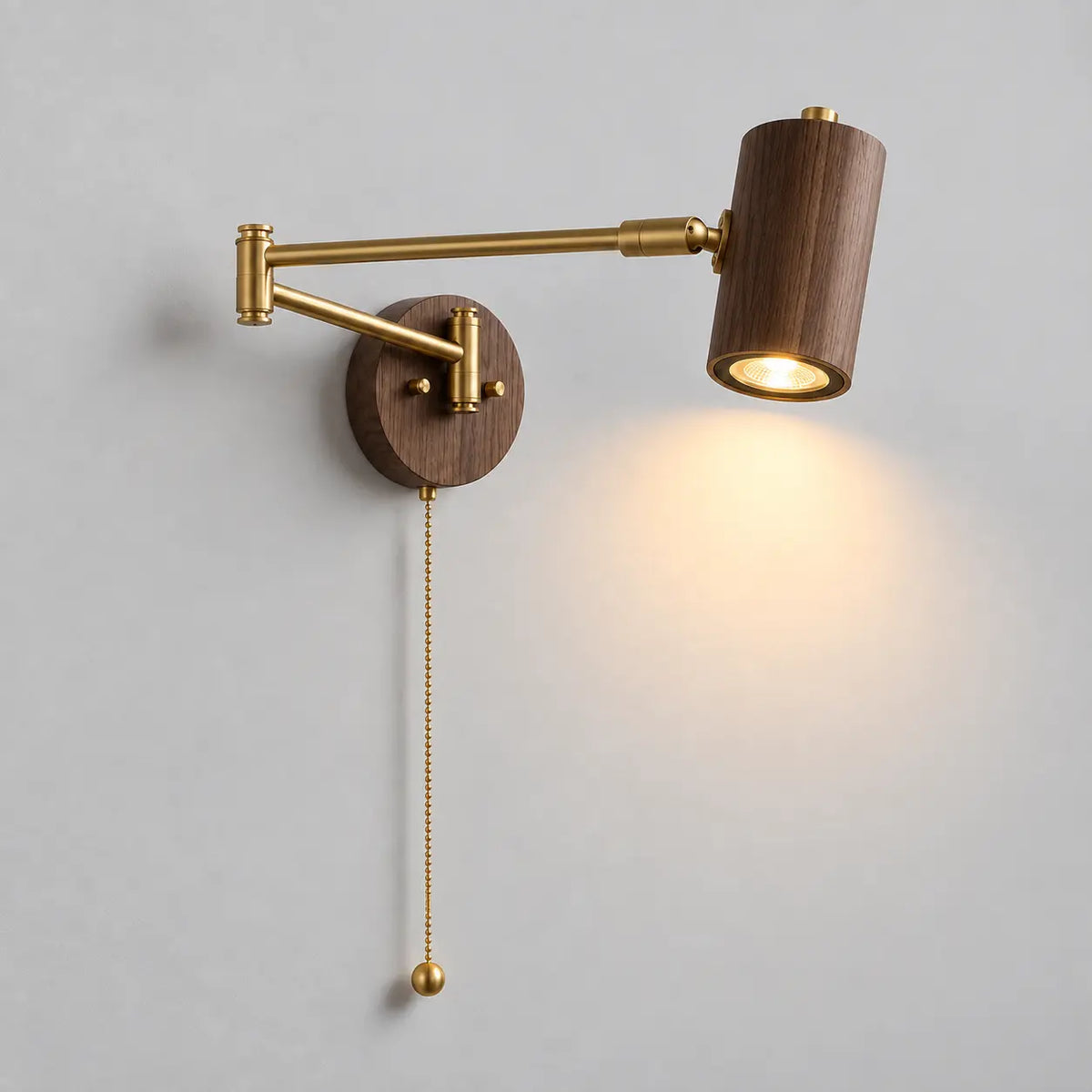 Applique murale bois scandinave, noyer et lumière chaude