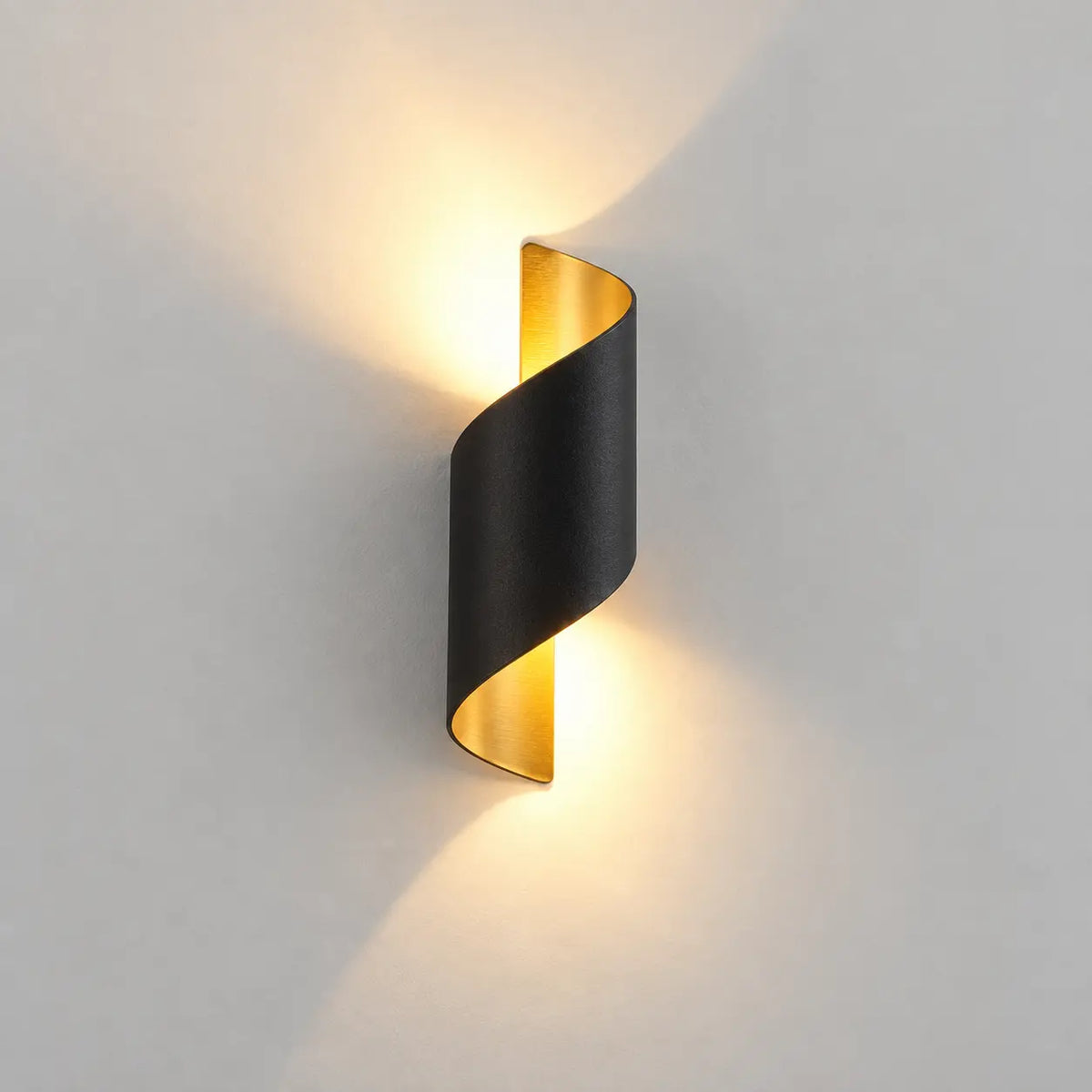 Applique extérieure LED noire et dorée — petit modèle
