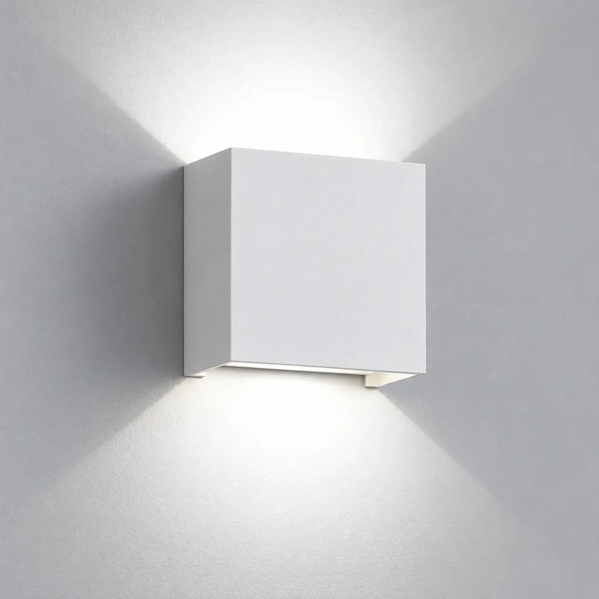 Applique extérieure IP65 blanche — lumière froide
