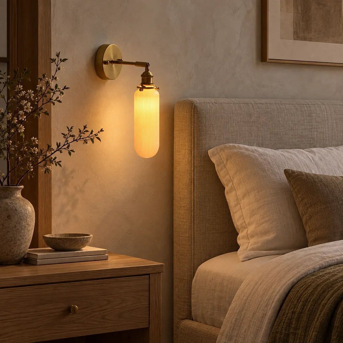 Applique japonaise allongée dans une chambre élégante
