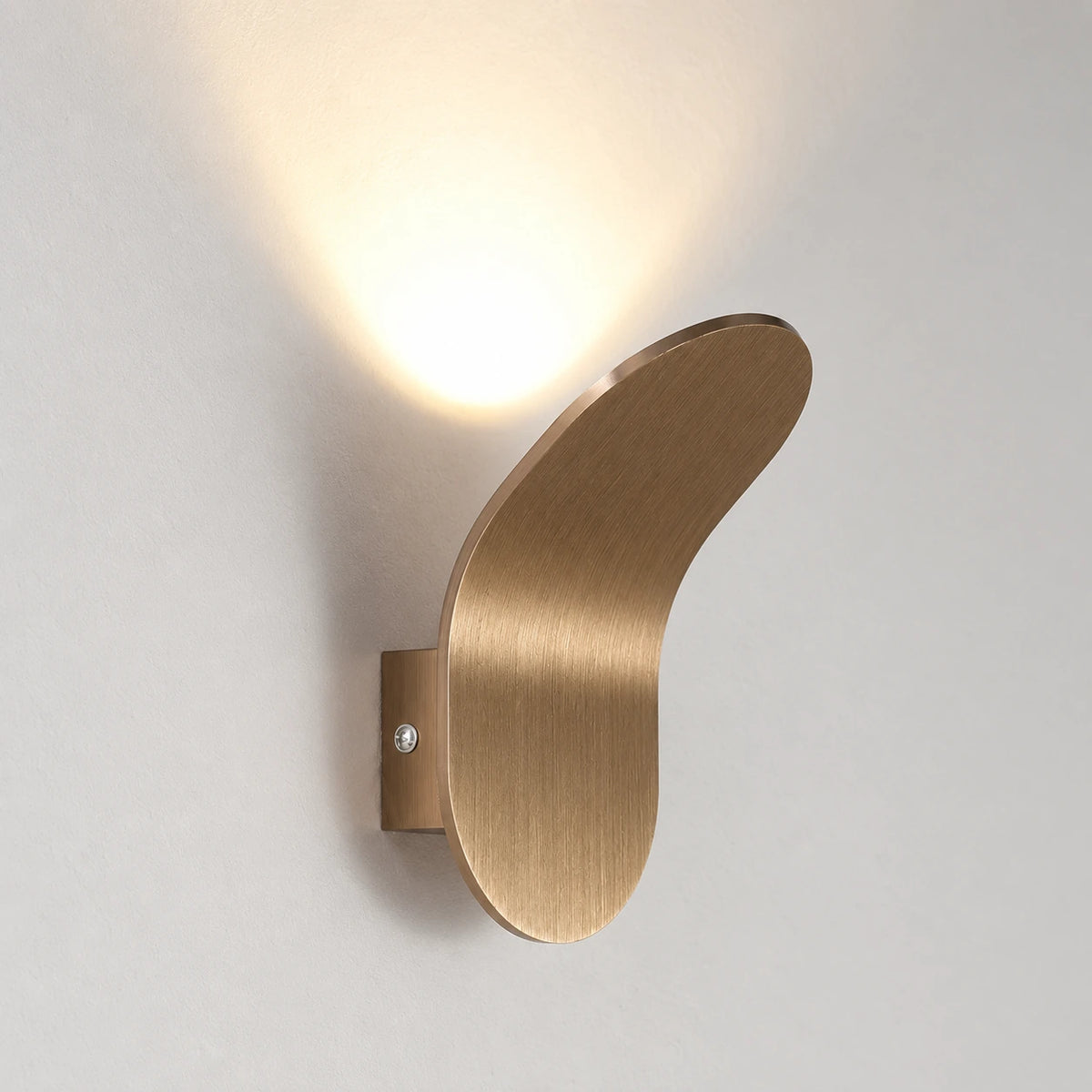Applique murale spot led marron bronze, lumière chaude, vue produit